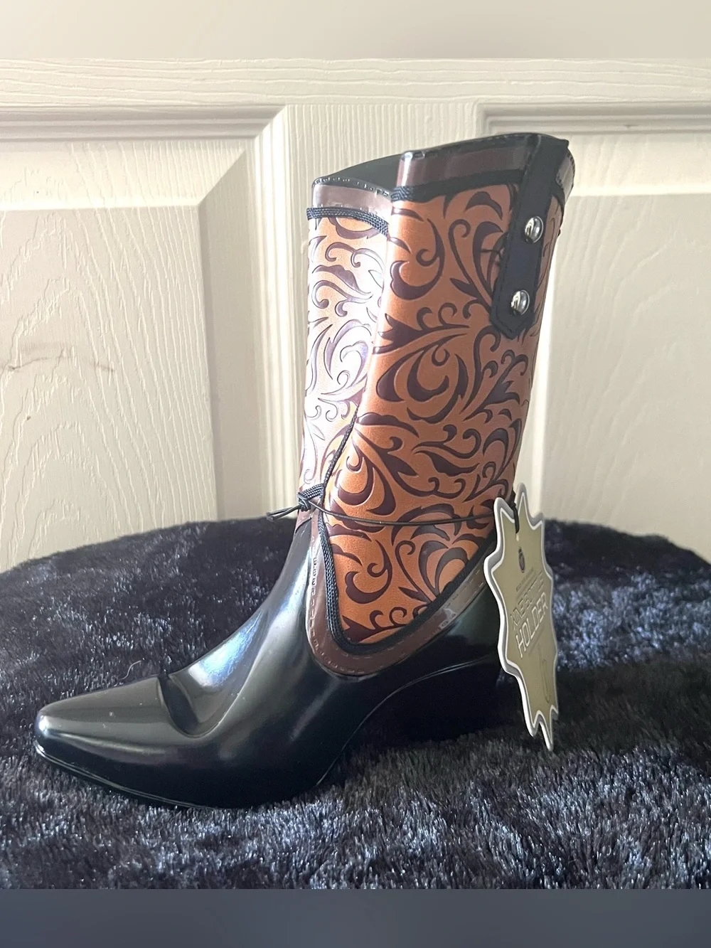 Wild Eye Designs Ceramic Boot Wine Bottle Holder Decorative Brown Black-NWT